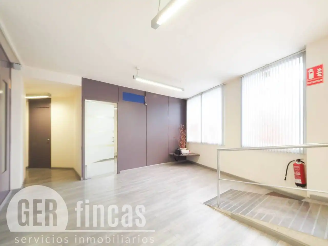Oficina de lloguer a Calle Cervantes, imagen 2