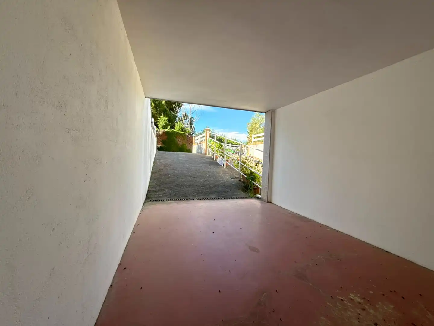 Einfamilien-Reihenhaus zum Verkauf in Santa Marta de Tormes mit Klimaanlage, Heizung und Privatgarten