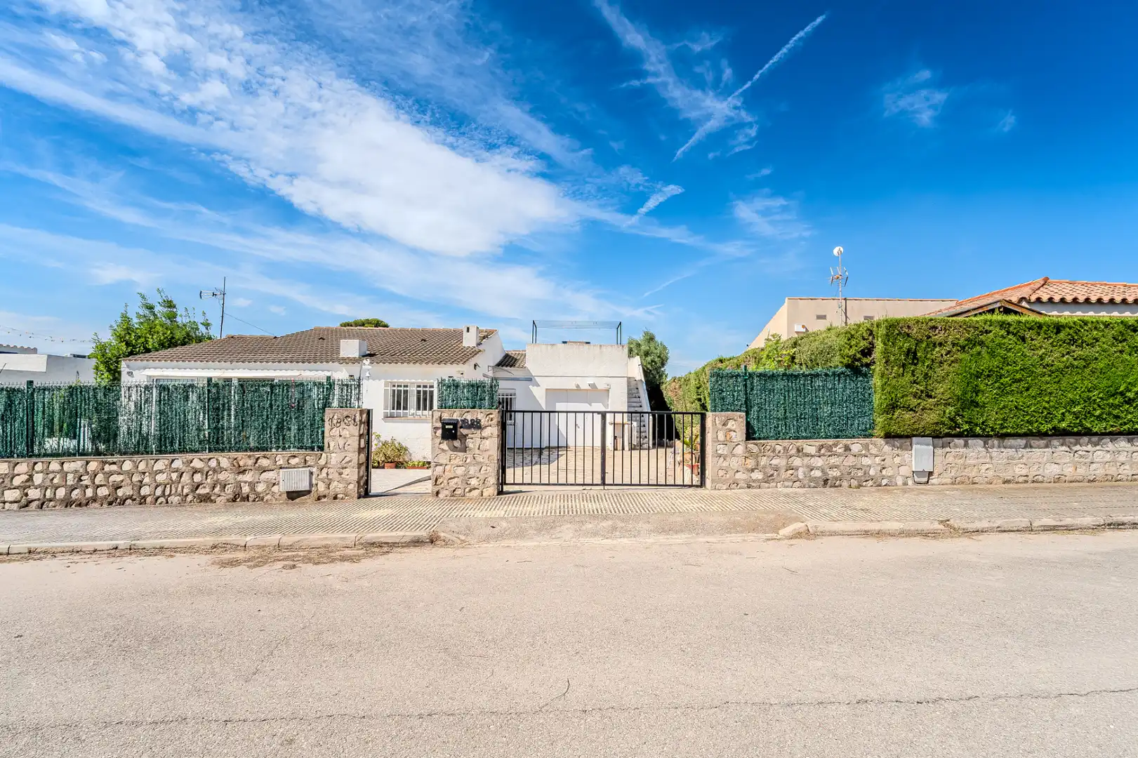 Exterior view of Houses for sale in L'Ametlla de Mar   with Air Conditioner, Heating and Private garden