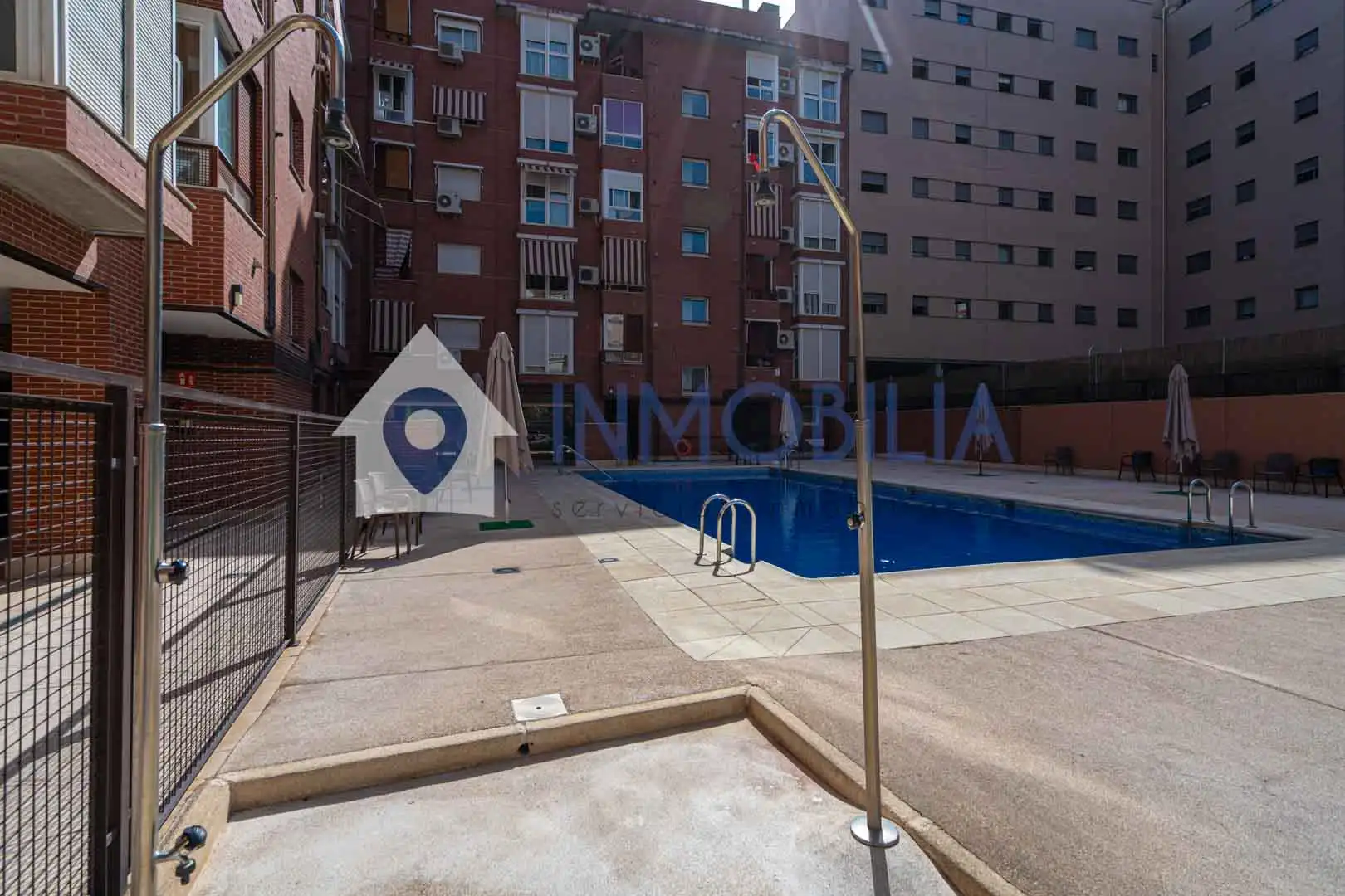 Swimming pool of Flat for sale in Madrid  with Air Conditioner, Heating and Storage room