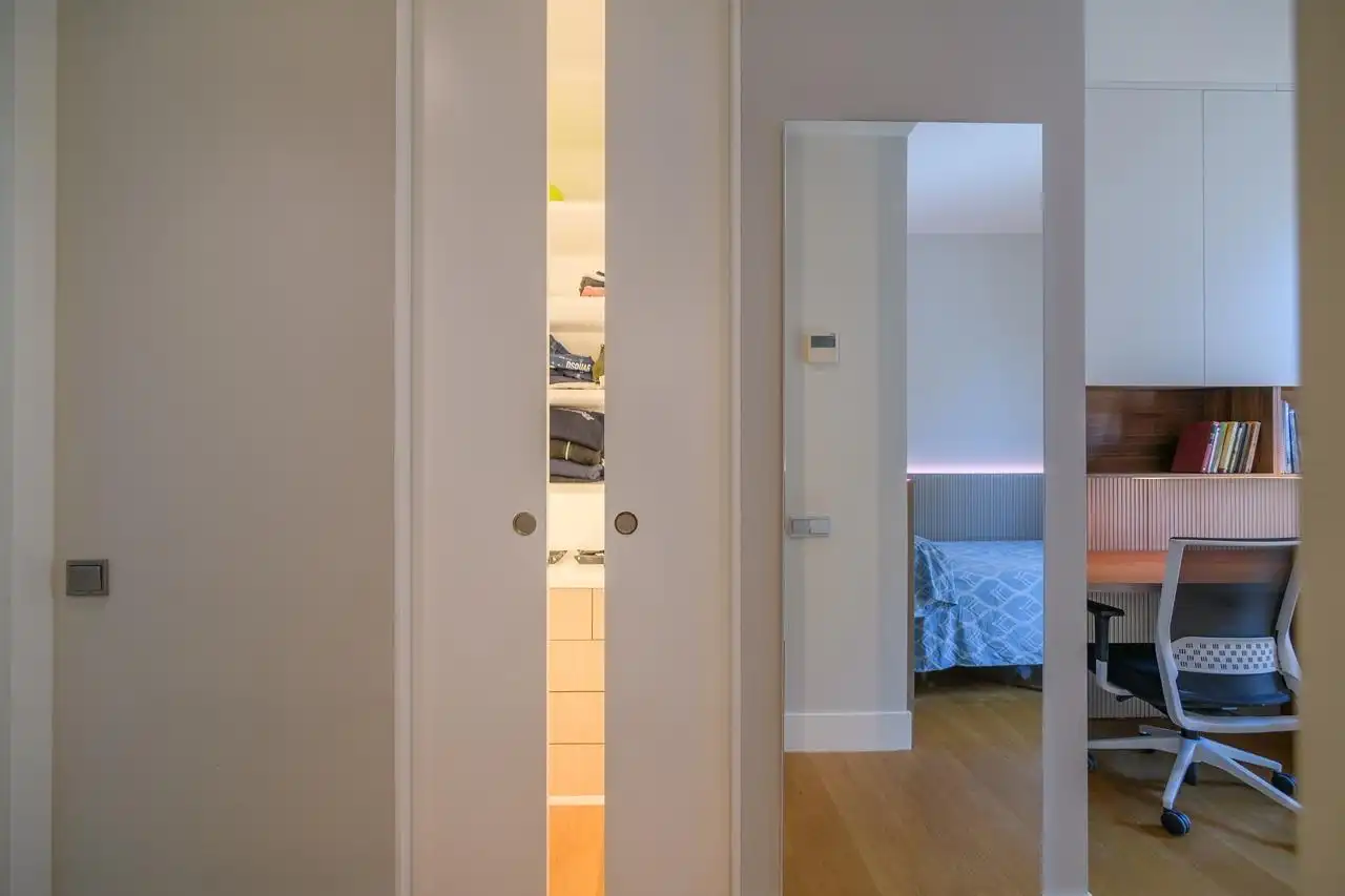 Schlafzimmer von Dachboden zum Verkauf in Barcelona mit Klimaanlage, Heizung und Terrasse