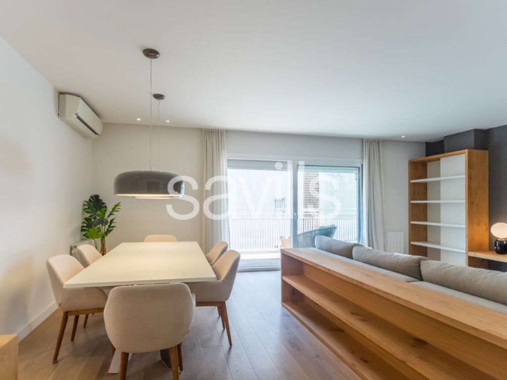 Sala d'estar de Apartament en venda en  Barcelona Capital amb Aire condicionat i Terrassa