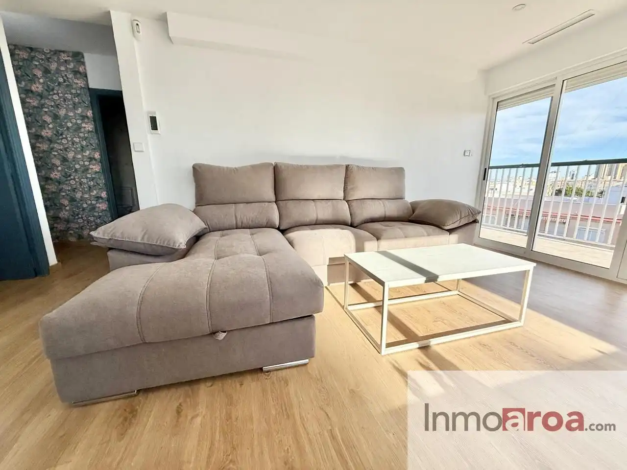 Sala d'estar de Pis de lloguer en La Pobla de Farnals amb Aire condicionat, Calefacció i Terrassa