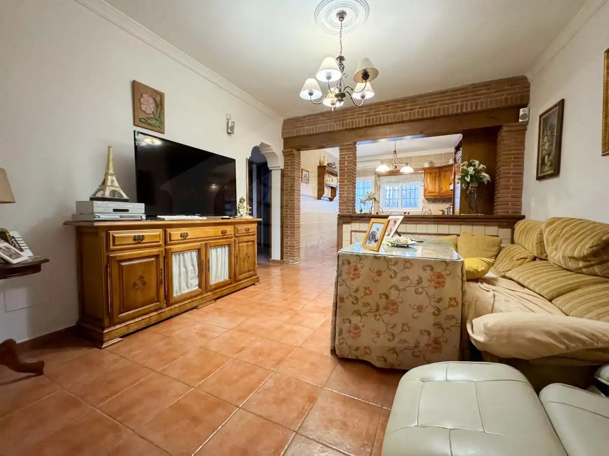 Sala de estar de Casa adosada en venta en Alhaurín El Grande con Terraza