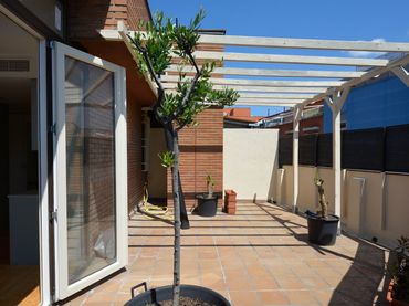 Penthouse with lift to rent in Sebastián herrera 9