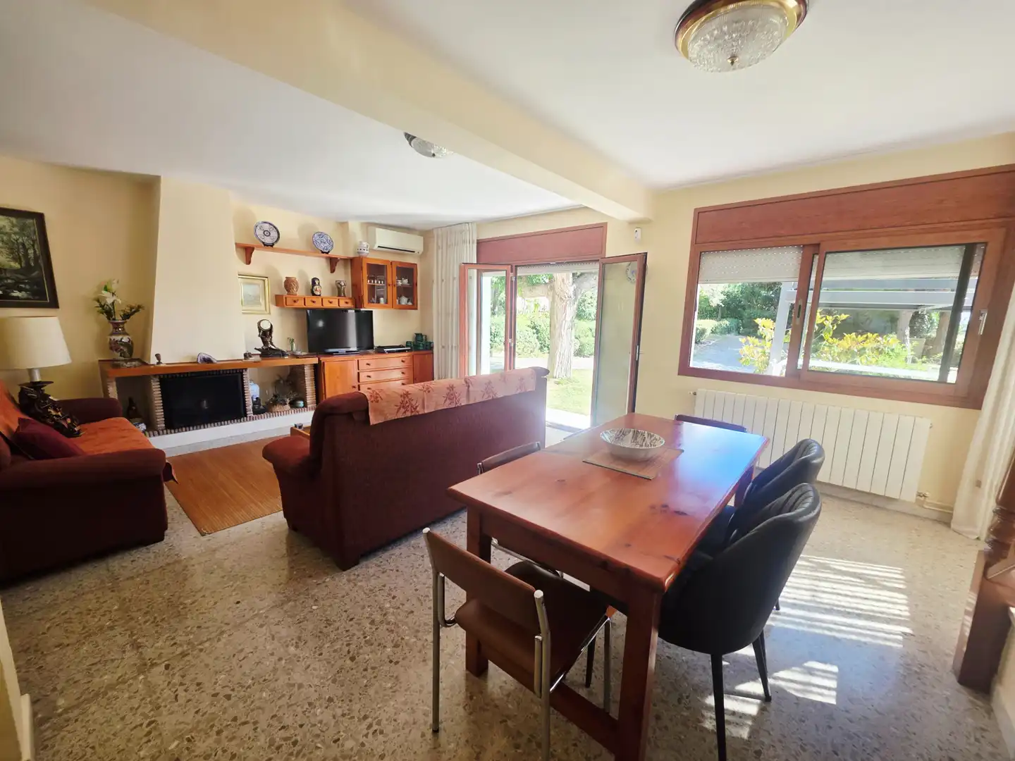 Living room of Houses for sale in Calafell  with Air Conditioner, Heating and Private garden
