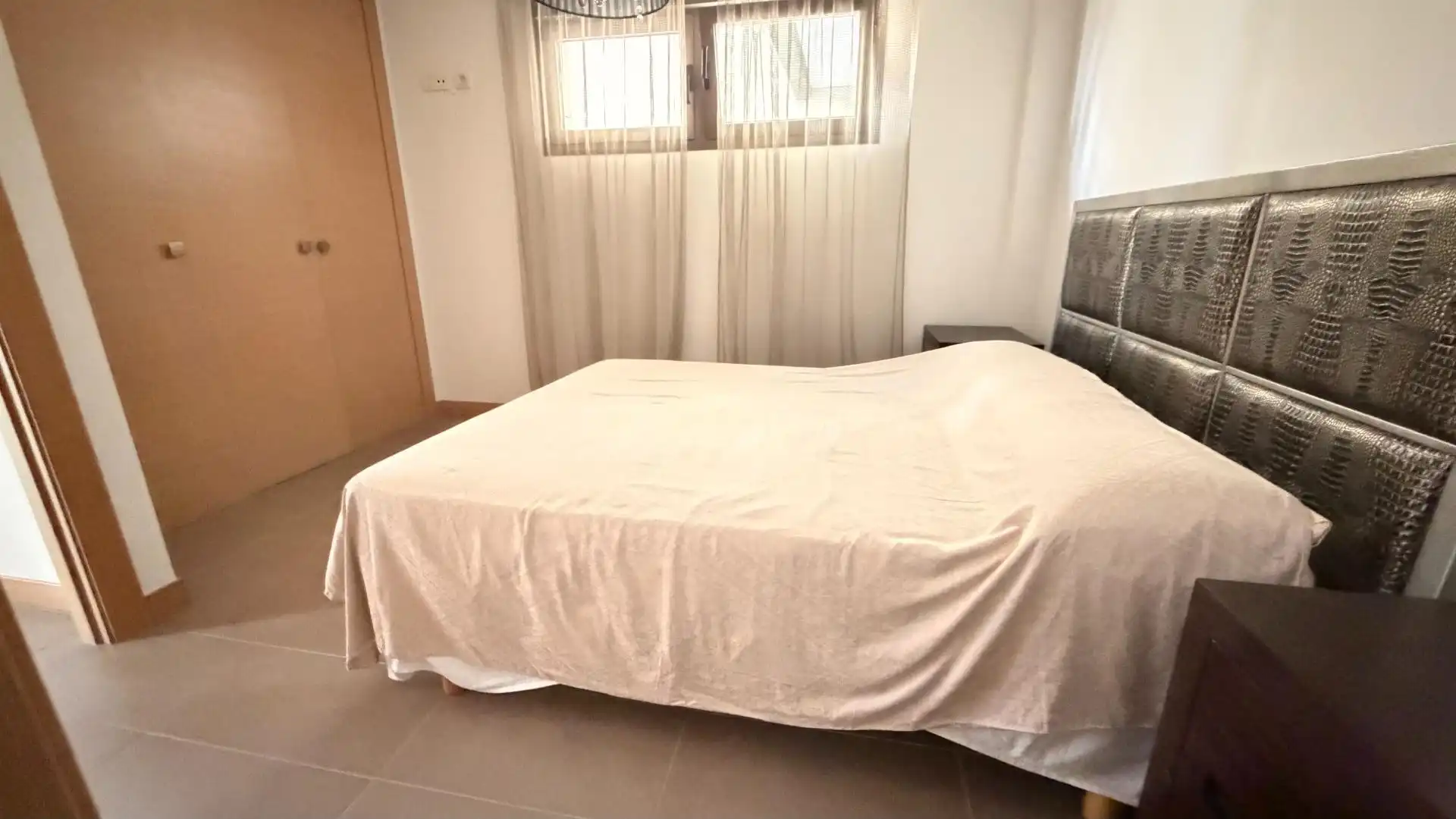 Bedroom of Apartments for sale in Elche / Elx  with Air Conditioner, Private garden and Terrace