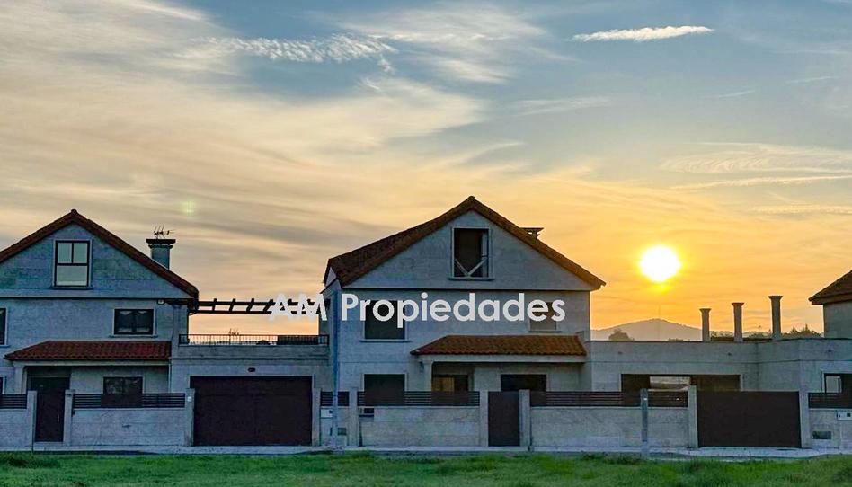 Foto 1 de Casa adosada en venda a Avenida Praia Ladeira, Baiona, Pontevedra