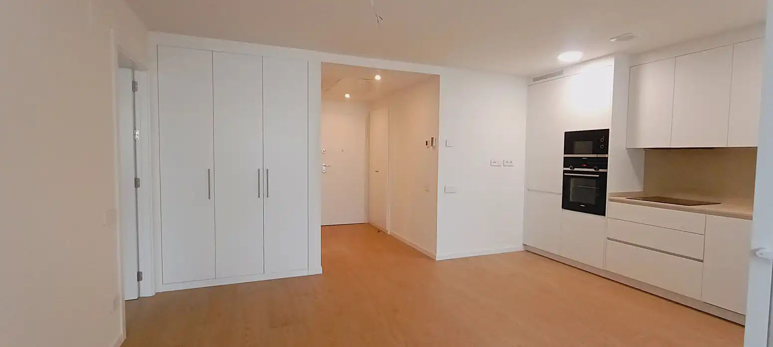Piso de alquiler en Pamplona-Iruña - PLAZA SALESIANOS, 1º Ensanche