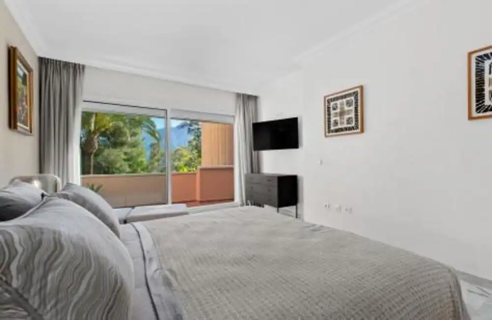 Apartament amb piscina en venda a Nueva Andalucía, imagen 43