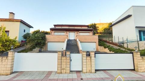 Foto 2 de Casa o chalet en venta en Grupo Laureta, Muskiz, Bizkaia