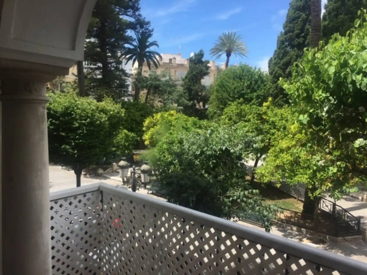 Jardín de Piso de alquiler en Cádiz con Aire acondicionado y Amueblado