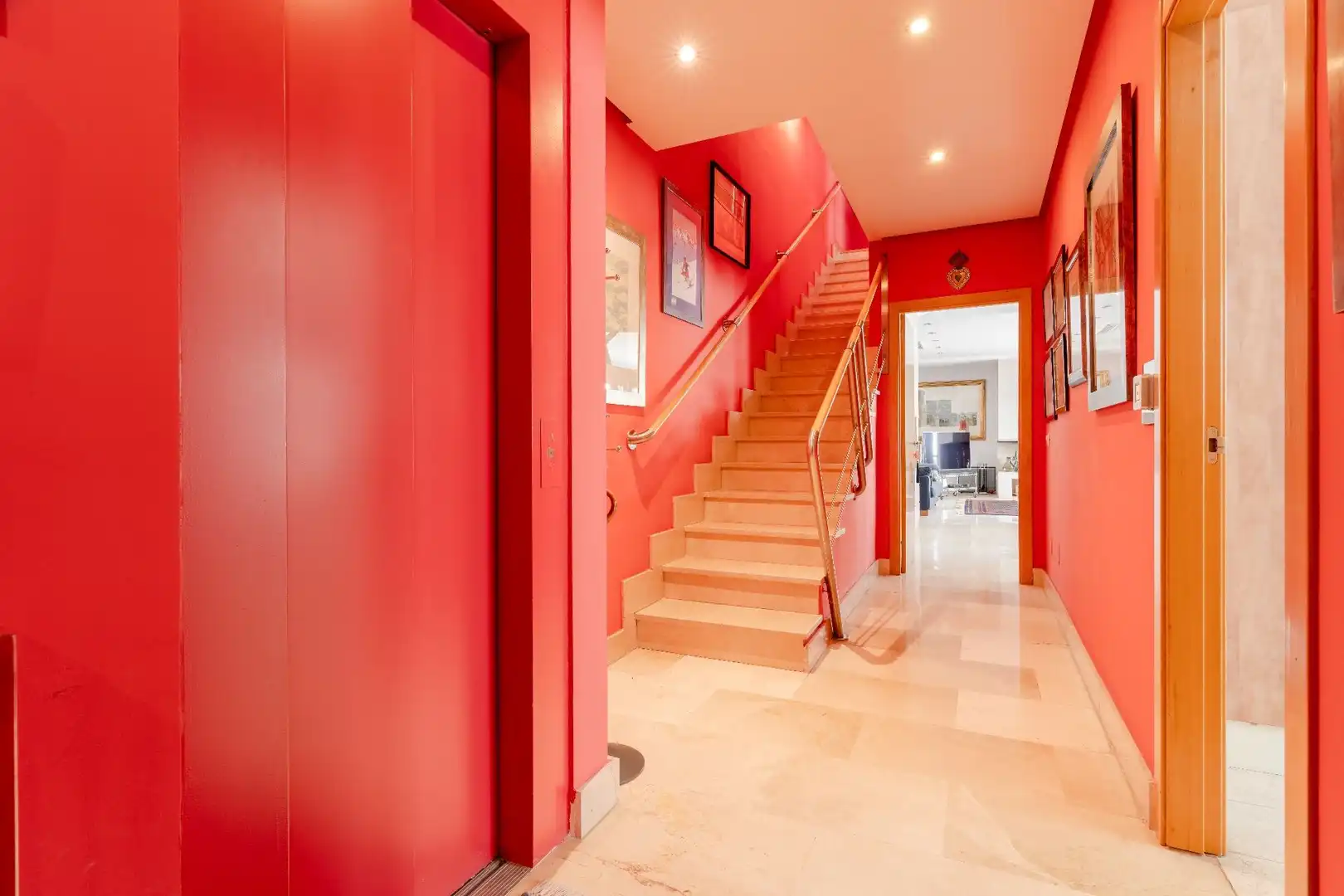 Houses for sale in Madrid  with Air Conditioner, Heating and Private garden