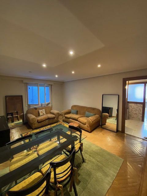 Piso de alquiler en Parque San Francisco - Uría, Centro - Casco Histórico