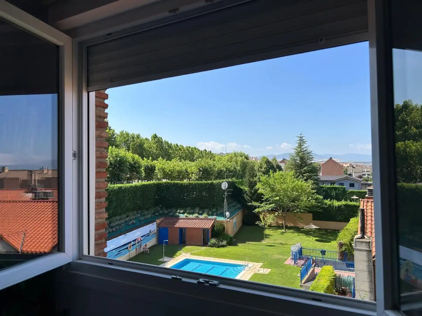Jardí de Dúplex en venda en Villamediana de Iregua amb Calefacció, Parquet i Terrassa