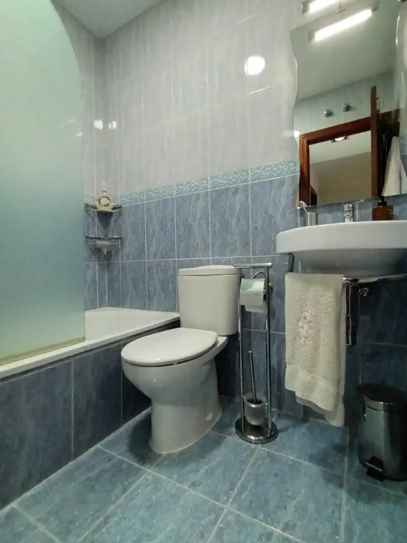 Baño de Casa adosada en venta en Mérida con Aire acondicionado, Terraza y Trastero