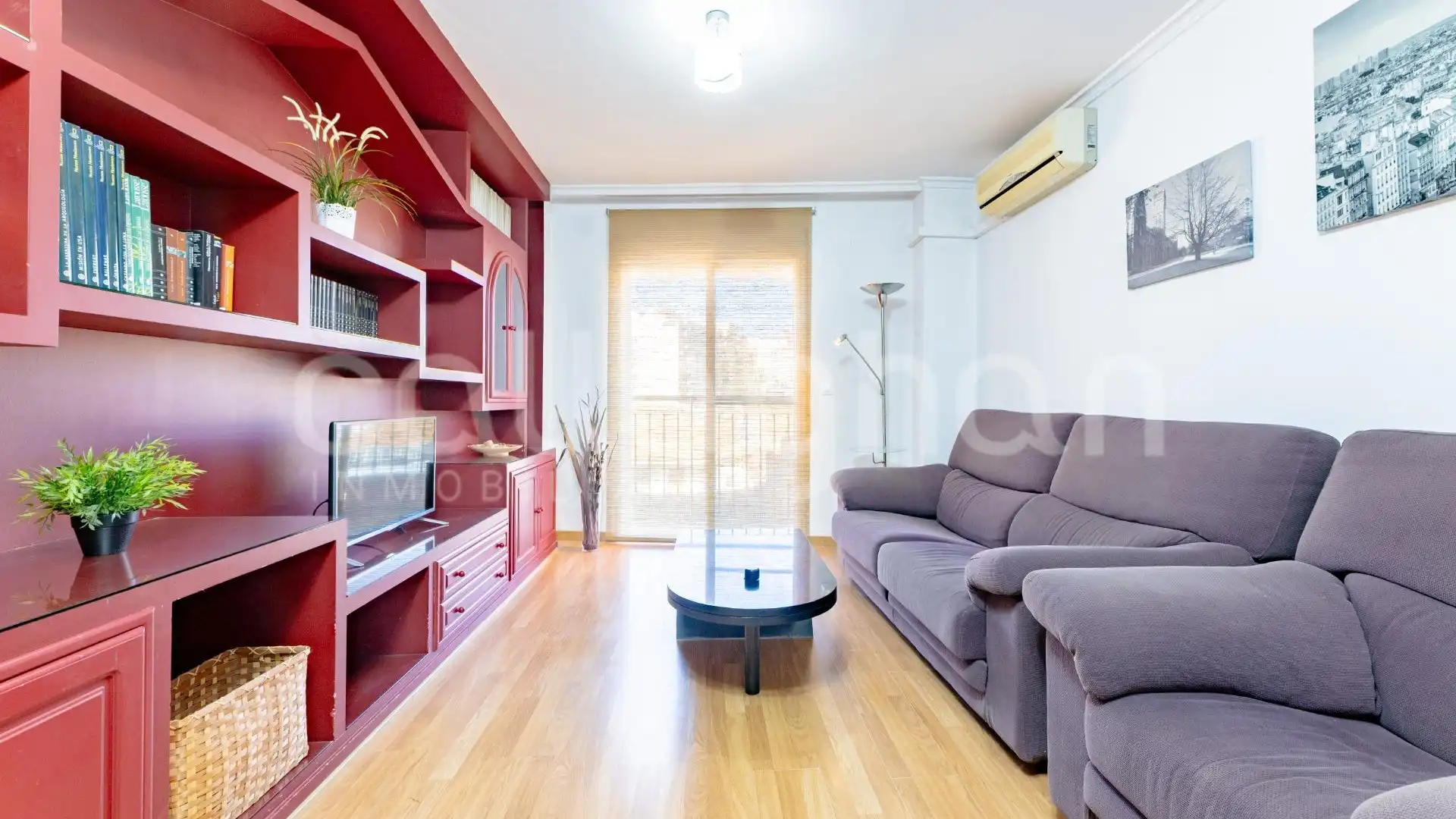 Sala d'estar de Pis de lloguer en  Valencia Capital amb Parquet, Moblat i Balcó