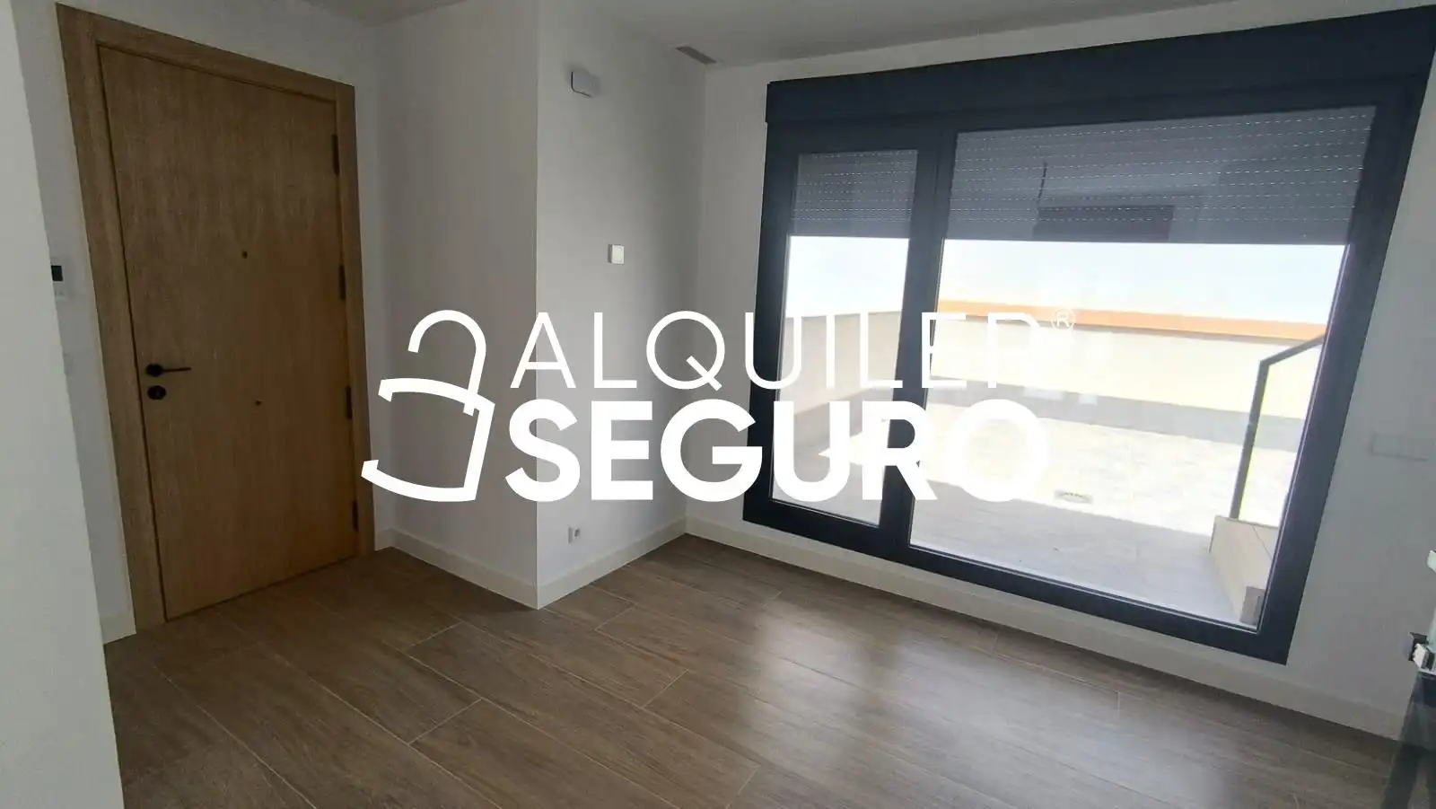 Dormitori de Àtic de lloguer en Sevilla amb Aire condicionat, Calefacció i Piscina