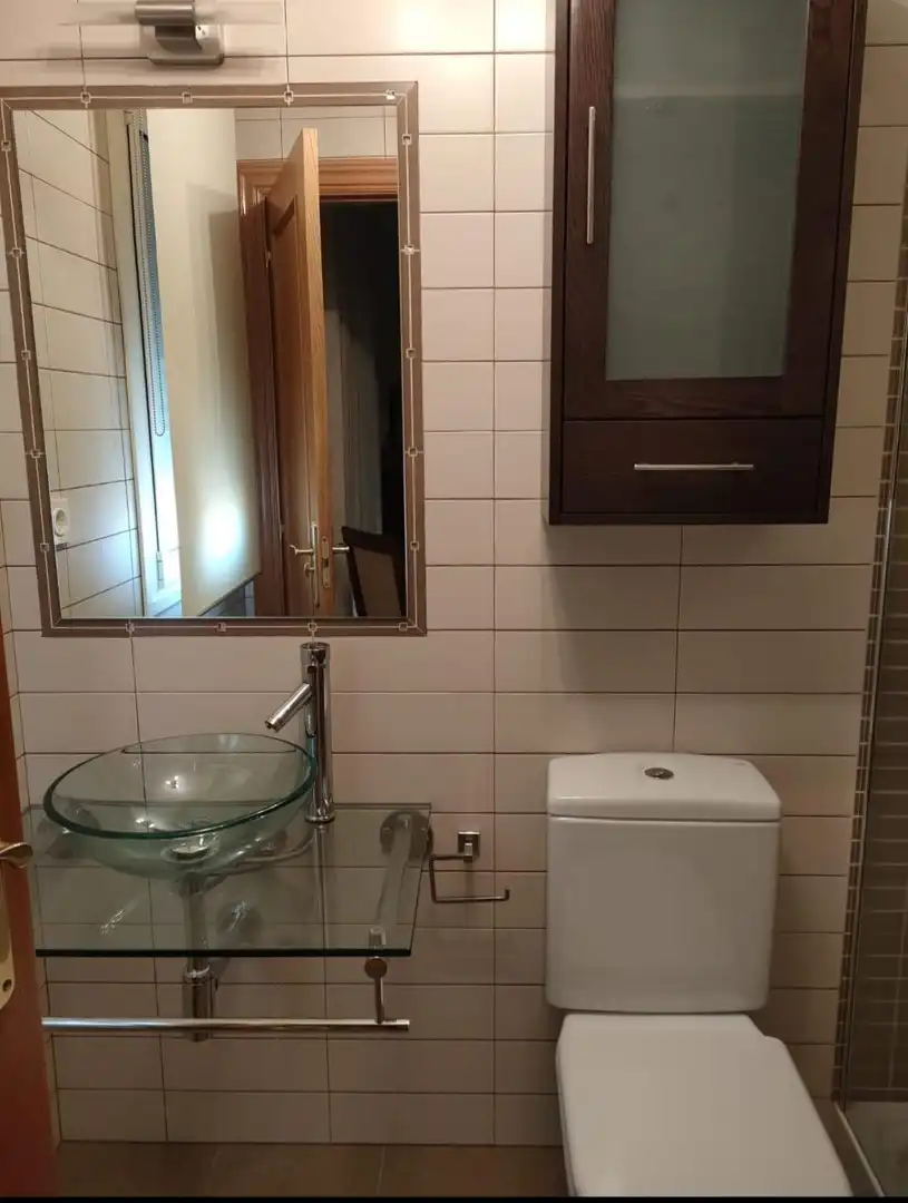 Baño de Casa adosada en venta en Fuensaldaña con Calefacción y Trastero