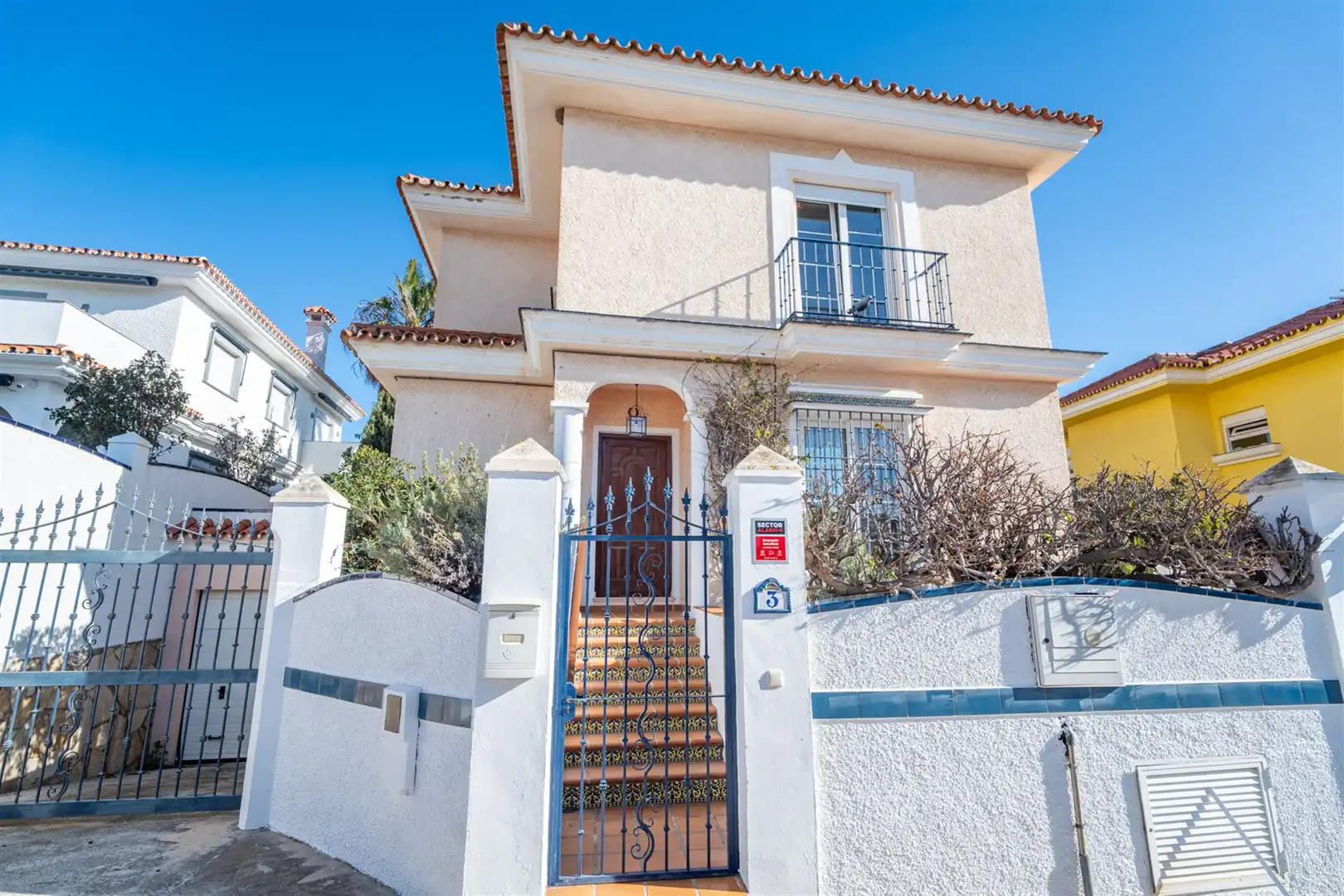 Exterior view of Houses for sale in Fuengirola  with Private garden and Terrace