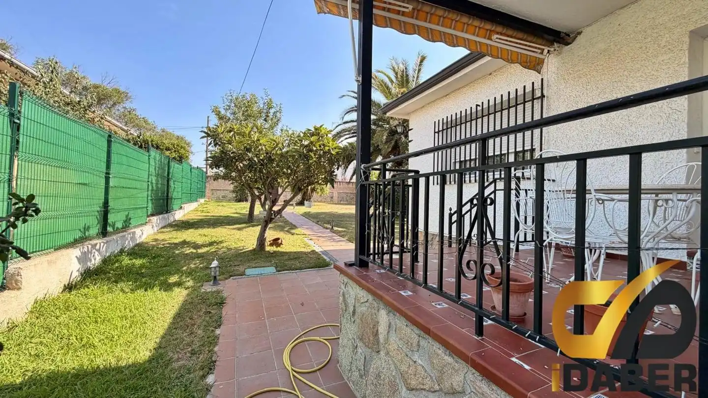 Exterior view of Houses for sale in Carranque  with Air Conditioner, Heating and Private garden