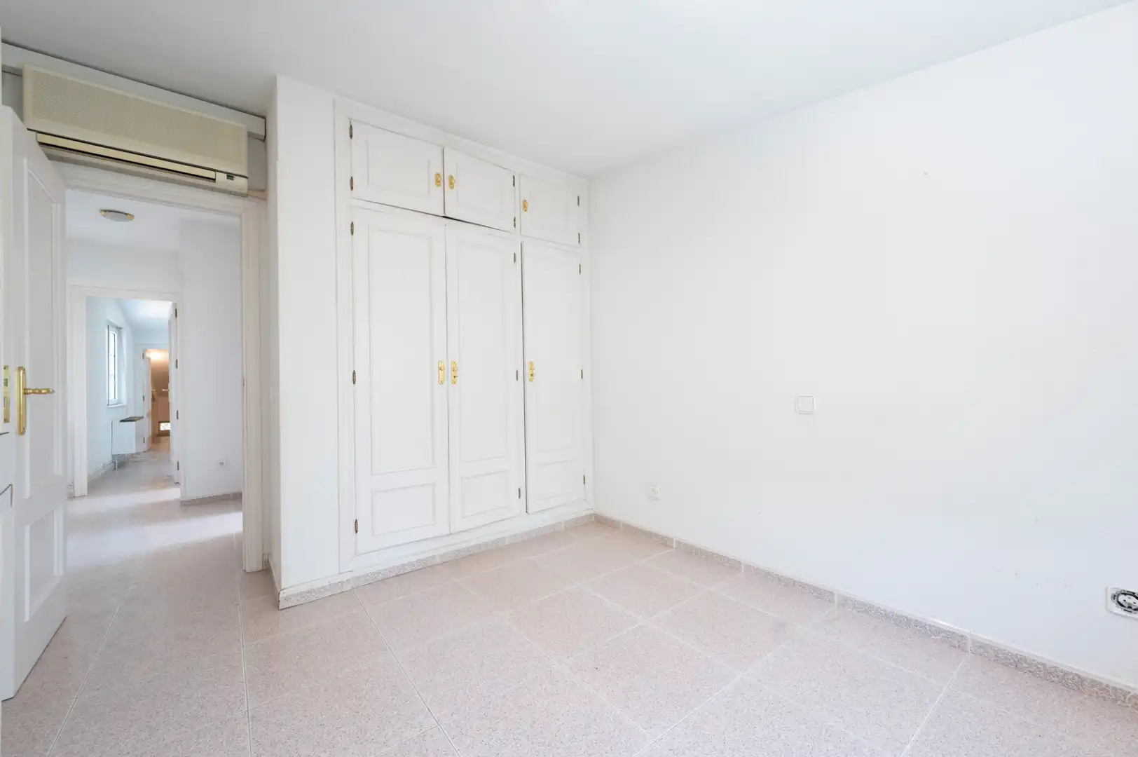 Habitación de Casa o chalet en venta en Colmenar Viejo con Aire acondicionado, Calefacción y Jardín privado