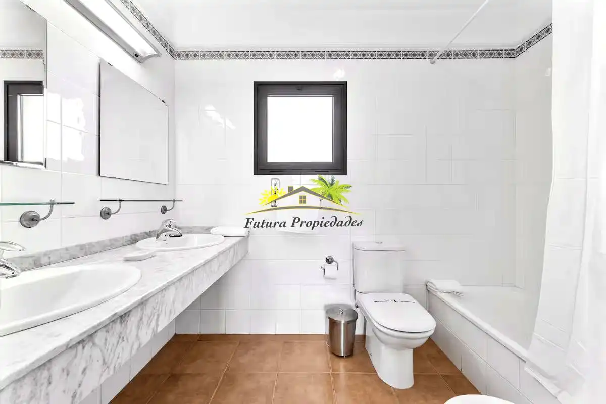 Baño de Casa o chalet en venta en Yaiza con Aire acondicionado, Jardín privado y Piscina