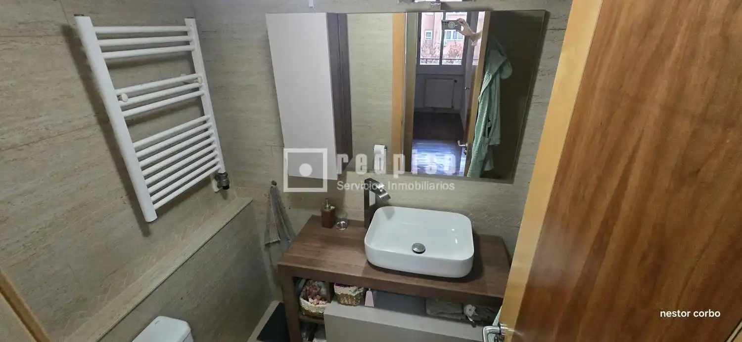 Bany de Pis en venda en Torrejón de Ardoz amb Calefacció, Jardí privat i Parquet