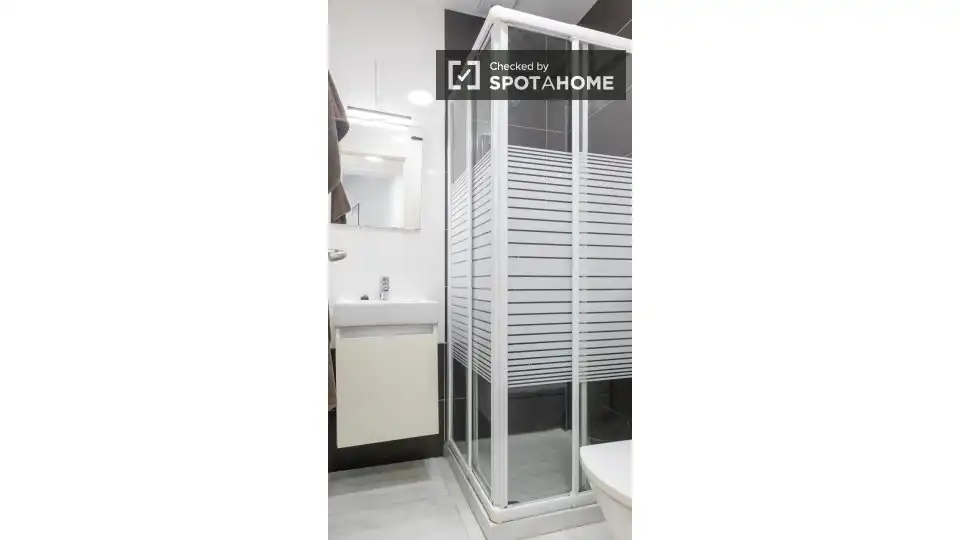 Habitación de Apartamento para compartir en Madrid con Aire acondicionado, Calefacción y Terraza