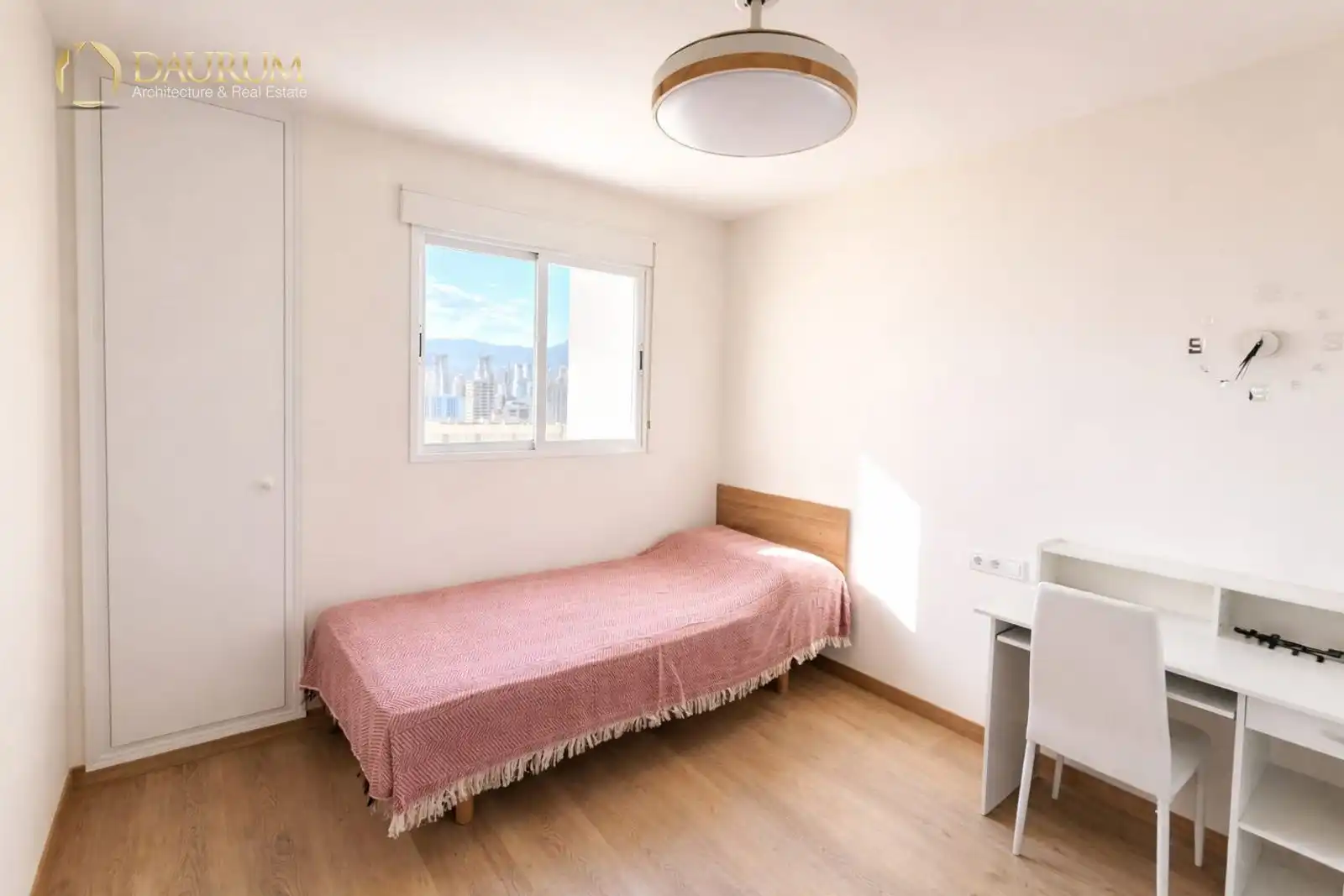 Appartamento con piscina in vendita a CALLE DE VIENA, 1, imagen 18