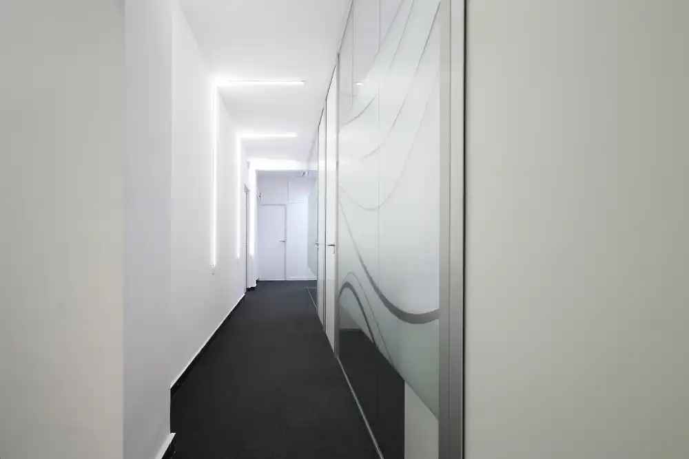 Büro zur Miete in Madrid mit Klimaanlage, Heizung und Möbliert