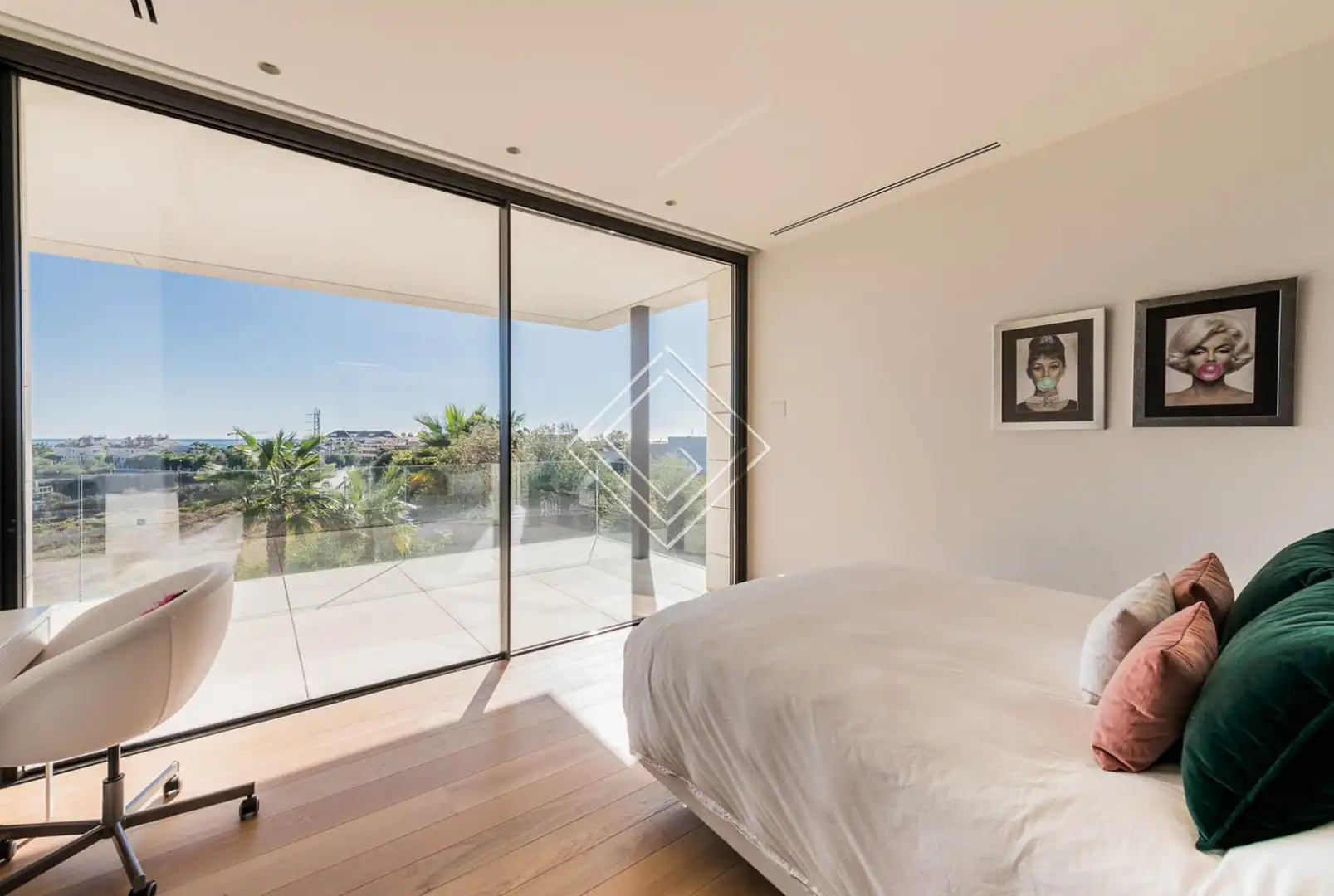 Chalet con piscina en venta en Milla de Oro, imagen 26