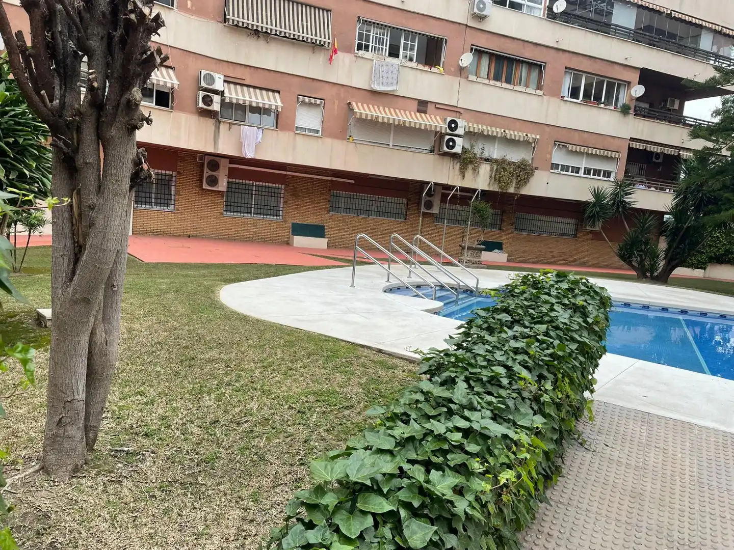Parking de Piso en venta en Málaga con Jardín privado y Piscina comunitaria