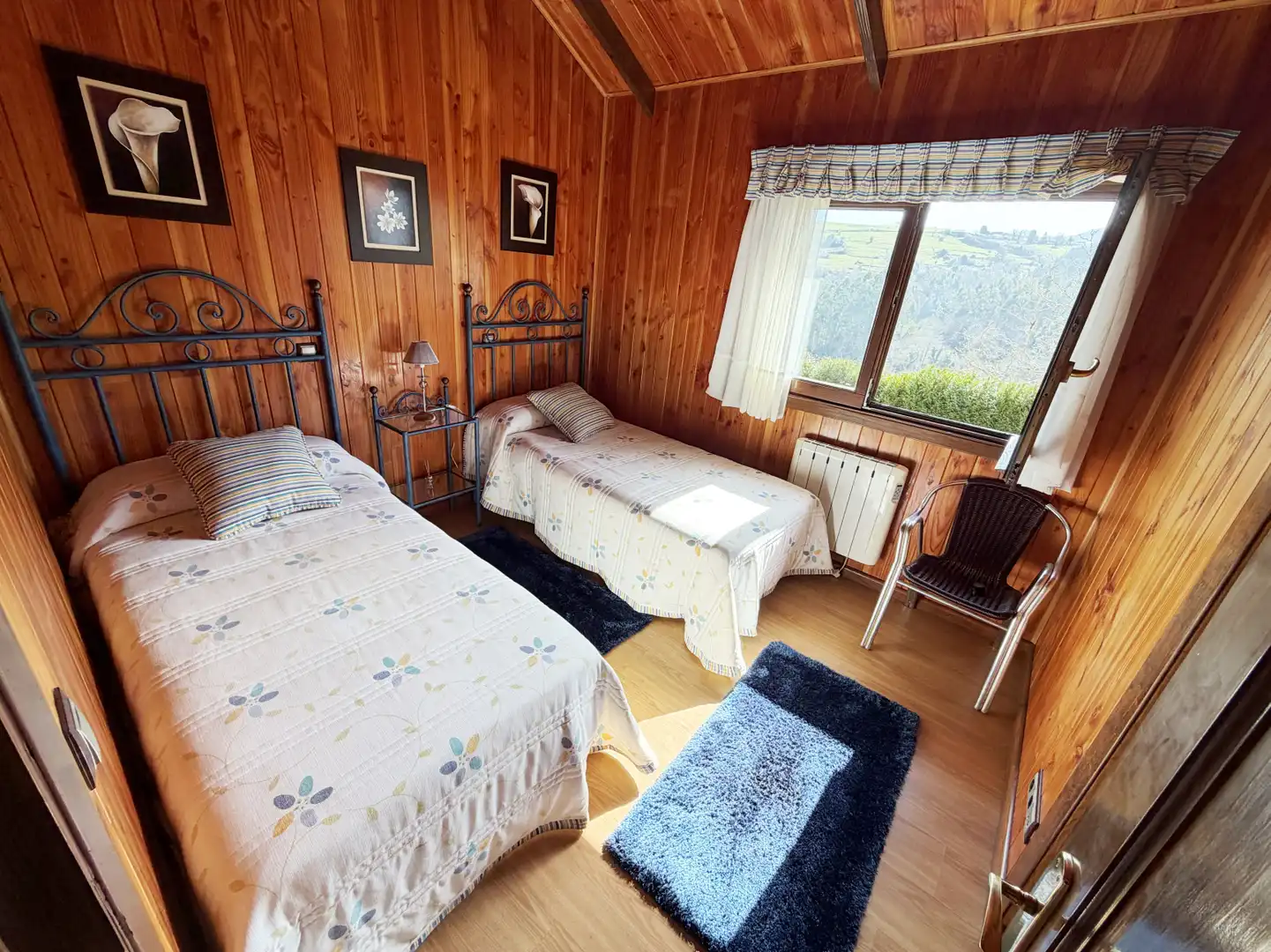 Dormitori de Casa o xalet en venda en Illas amb Calefacció, Parquet i Terrassa