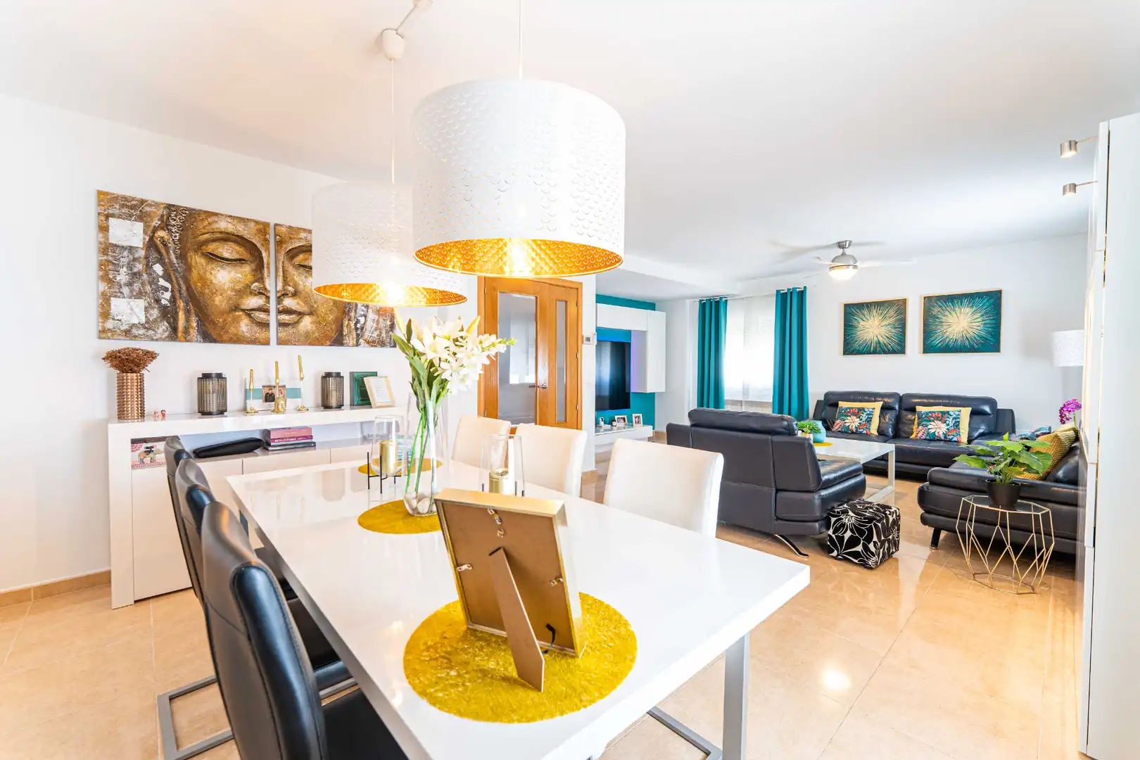 Comedor de Casa o chalet en venta en Serranillos del Valle con Aire acondicionado, Calefacción y Jardín privado