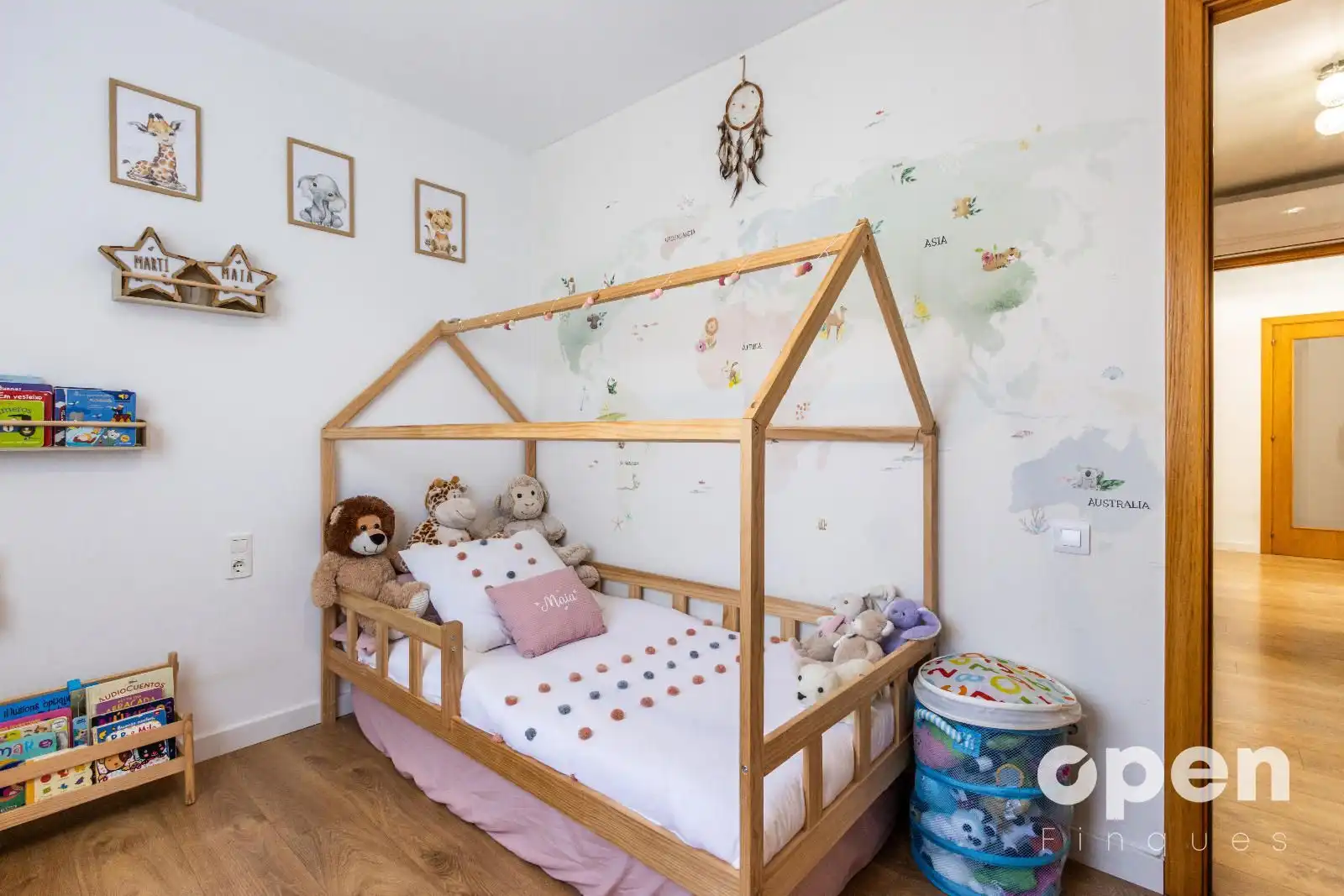 Bedroom of Flat for sale in Terrassa  with Air Conditioner, Heating and Parquet flooring