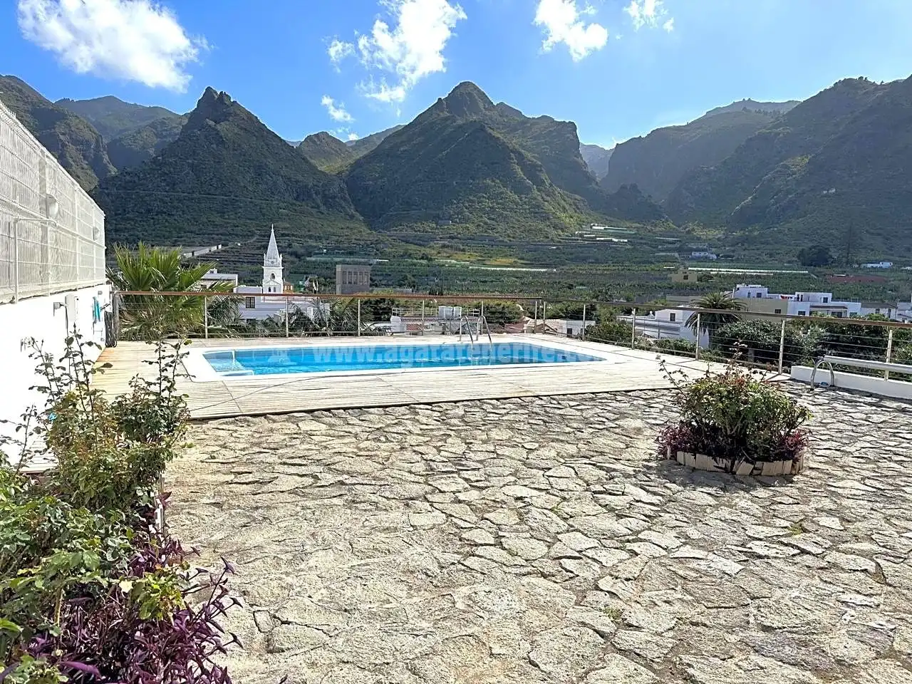 Vista exterior de Casa o chalet en venta en Los Silos con Aire acondicionado, Jardín privado y Terraza