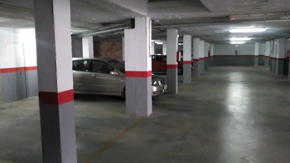 Aparcament en venda a Casco Histórico, imagen 4