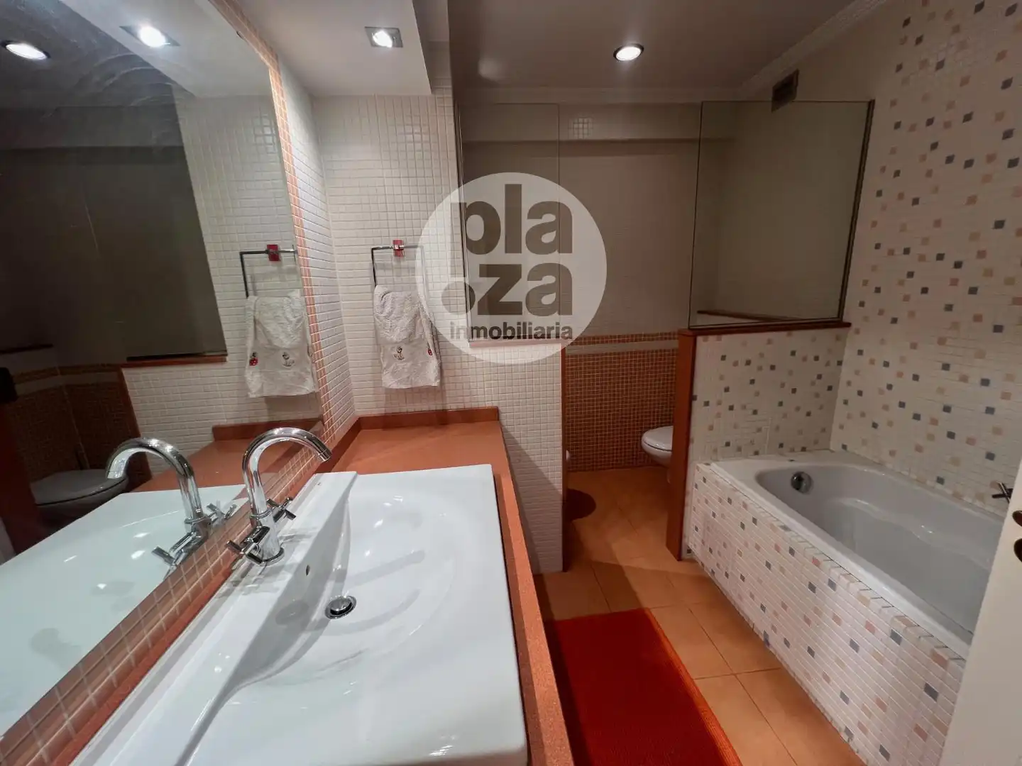 Bathroom of Flat for sale in Burgos  with Heating and Terrace