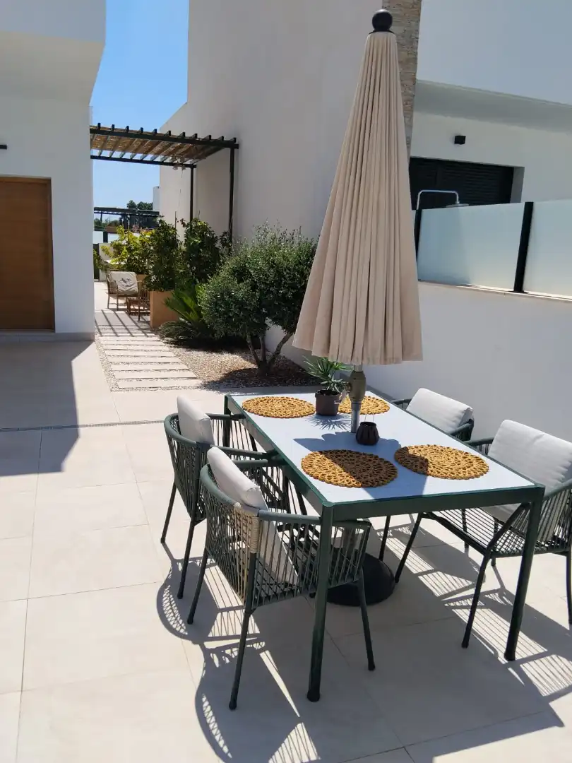 Terrassa de Casa o xalet en venda en Daya Nueva amb Aire condicionat, Calefacció i Jardí privat
