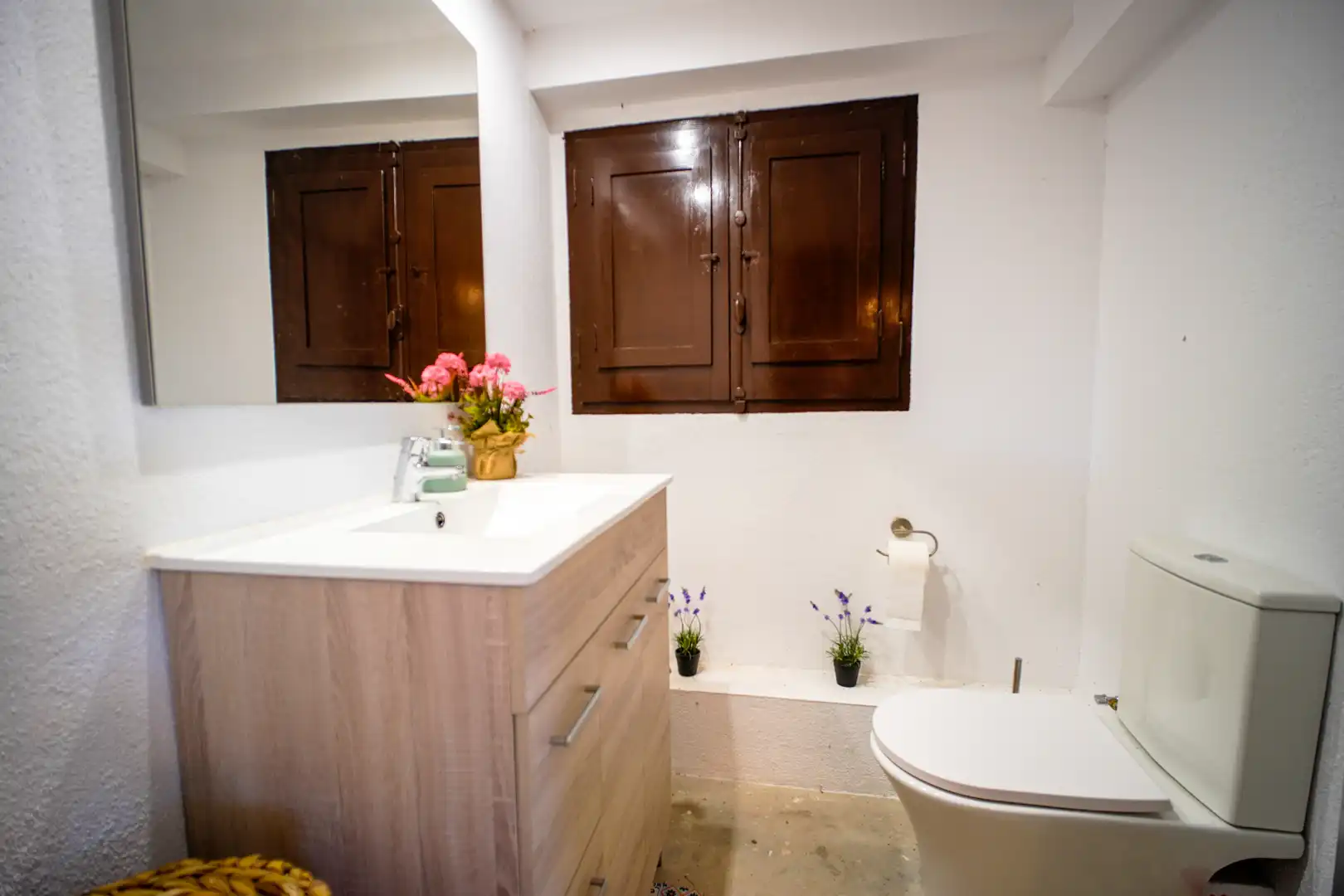 Baño de Finca rústica en venta en Vilanova i la Geltrú con Jardín privado, Terraza y Balcón