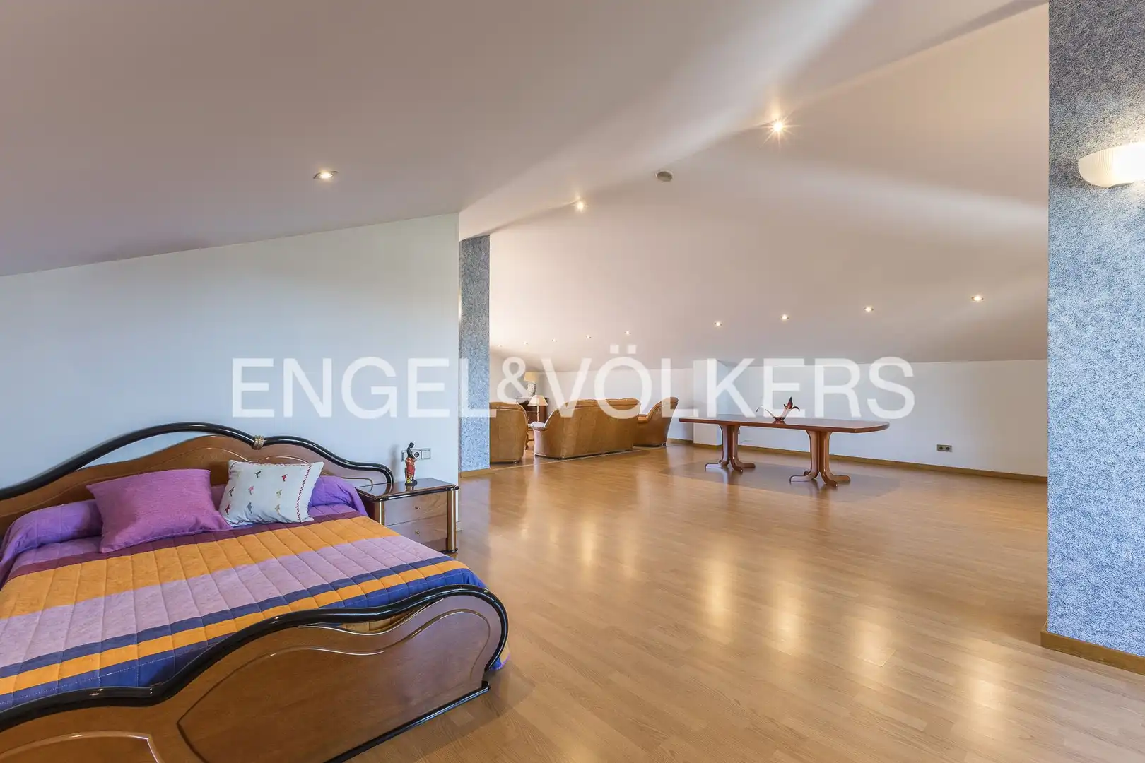 Sala de estar de Casa o chalet en venta en Molins de Rei con Aire acondicionado, Calefacción y Jardín privado