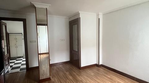 Photo 2 of Flat for sale in Iparragirre Etorbidea, Capitán Mendizabal - La Sardinera, Santurtzi