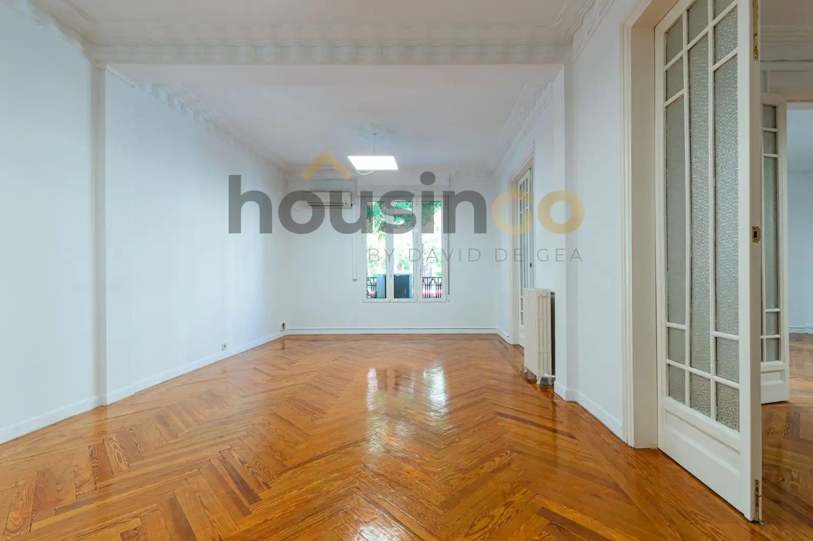 Living room of Office for rent in Madrid  with Air Conditioner, Heating and Balcony