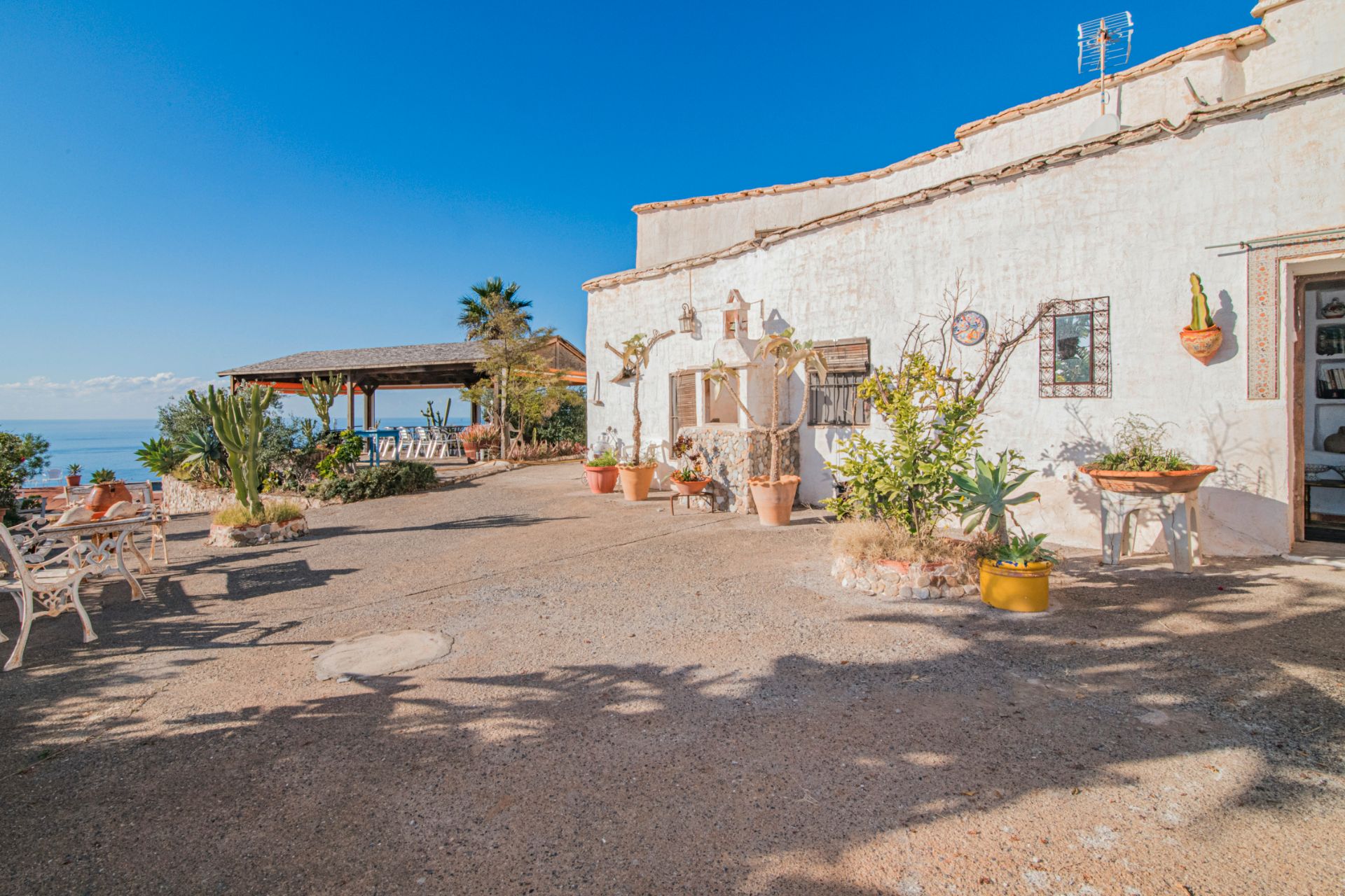 Exterior view of Country house for sale in Sorvilán  with Private garden, Terrace and Swimming Pool