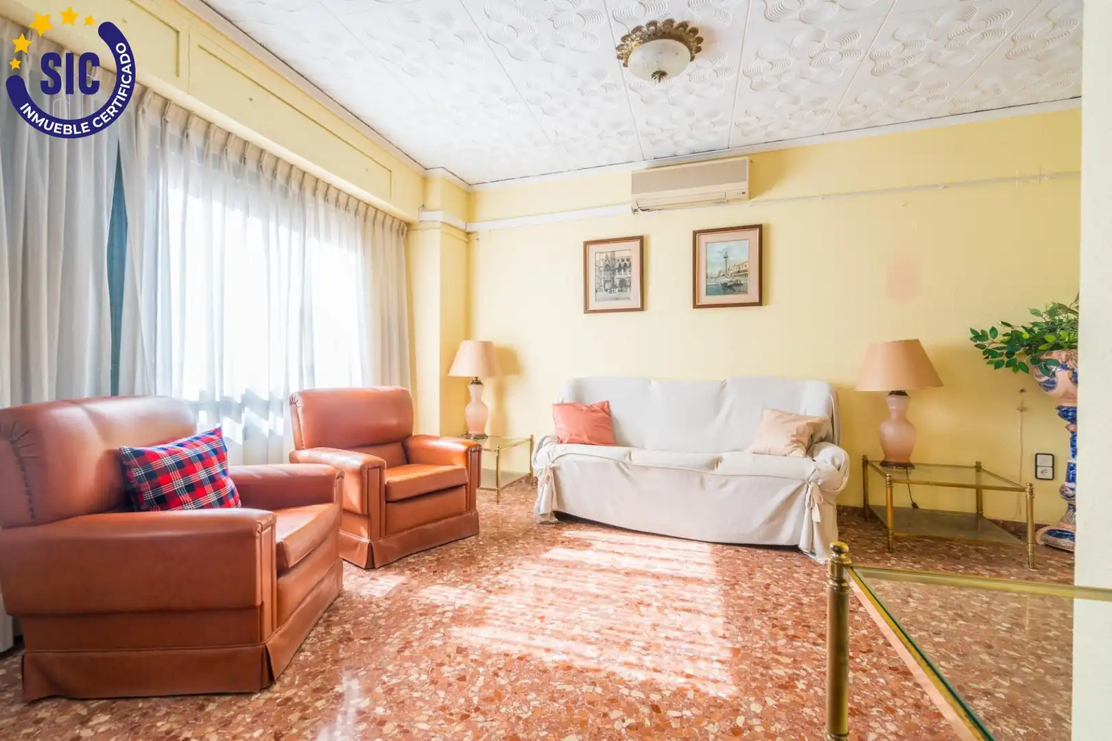 Sala d'estar de Casa adosada en venda en Sagunto / Sagunt amb Terrassa