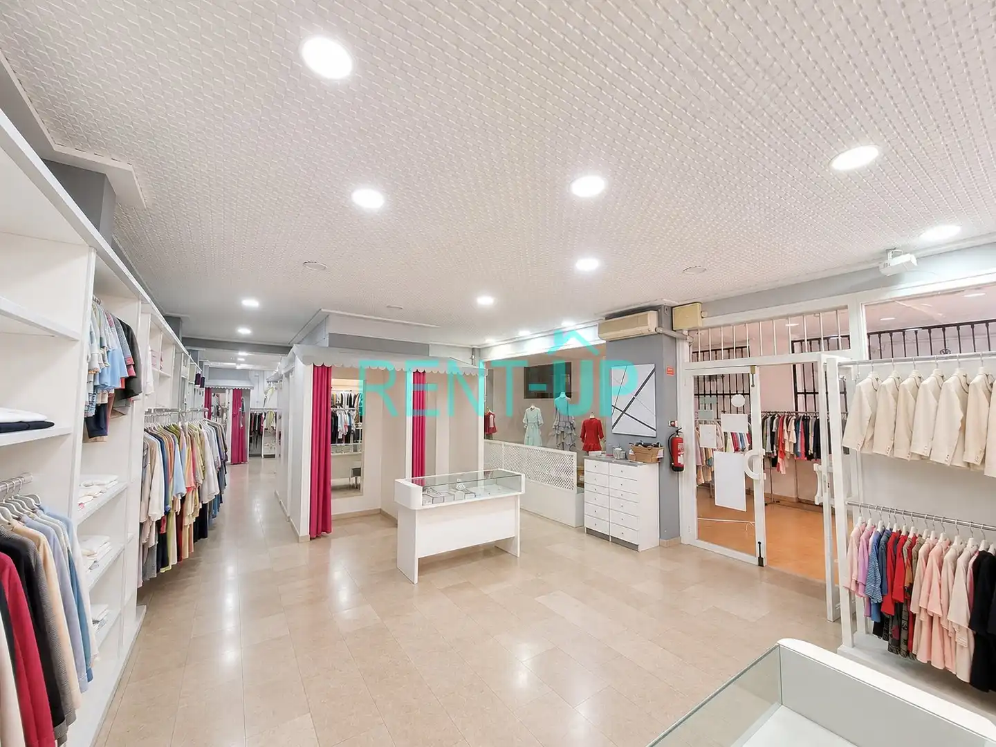 Local comercial de lloguer a Moncada
