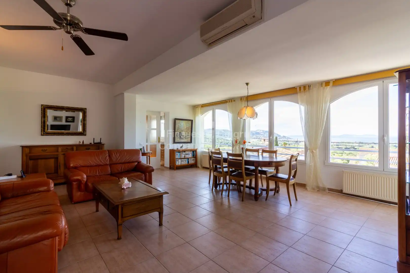 Sala de estar de Casa o chalet en venta en Roses con Calefacción y Terraza