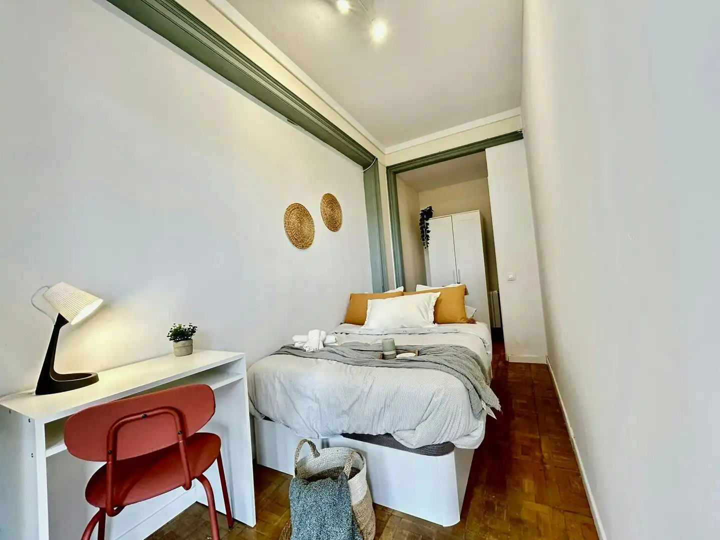 Bedroom of Flat for share in Barcelona  with Heating, Furnished and Washing machine