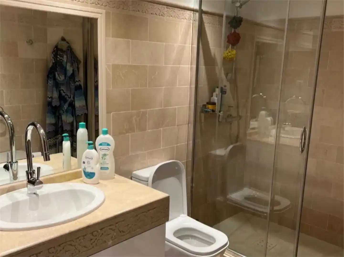 Bany de Apartament en venda en Benalmádena amb Aire condicionat, Piscina i Balcó